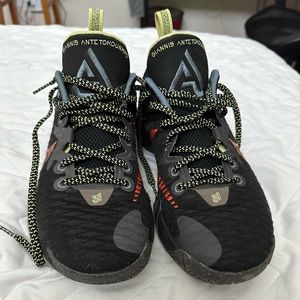 Nike. Giannis Antetokounmpo. basketball shoes. Black. Gently used. Size 8 men’s.